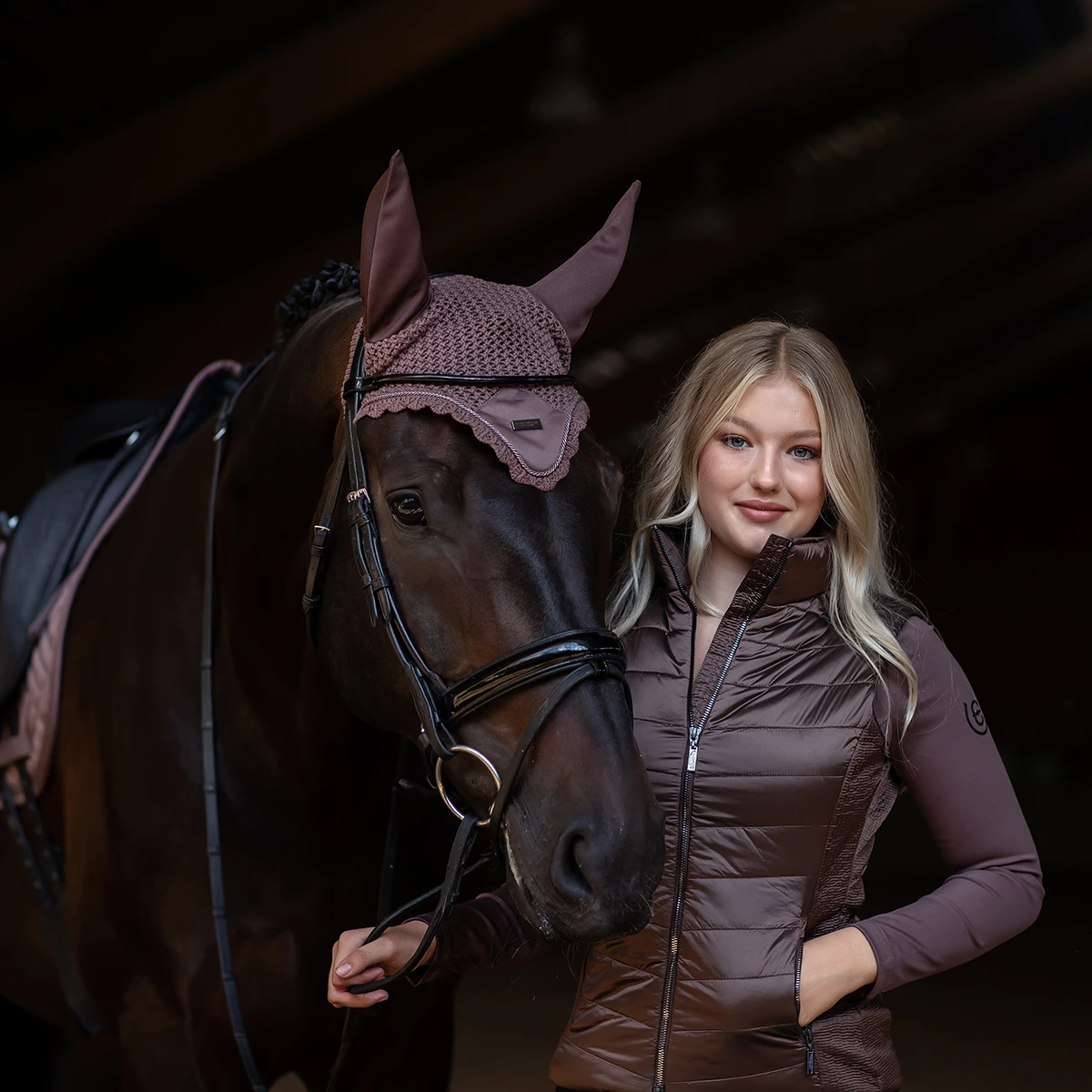 Oornetje Equestrian Stockholm Amaranth Bruin - Afbeelding 4