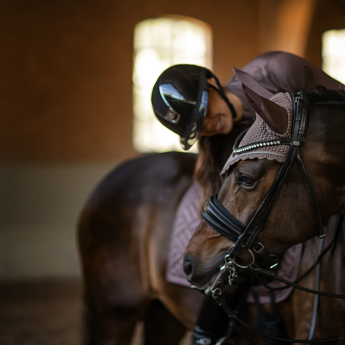 Oornetje Equestrian Stockholm Amaranth Bruin - Afbeelding 5